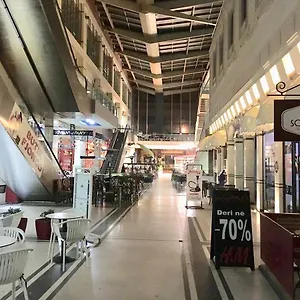 بيت ضيافة Hotel Dionis Rooms, تيرانا